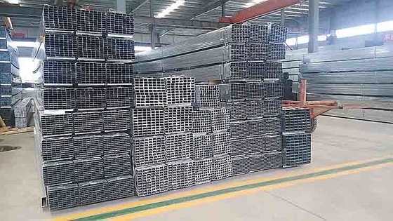 Q345 ST37 GI Çelik Boru Kaynaklı Galvanizli Demir Kare Boru