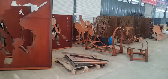 Paslı Finish ile Açık SPA-H Dayanıklı Corten Metal Levhalar